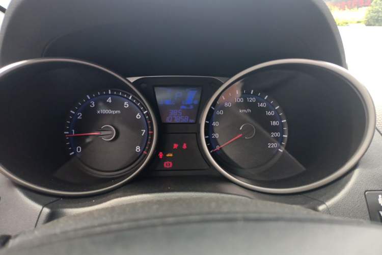 Used Hyundai ix35 2013 2.0L Automatic Two-Wheel Drive Smart GLS China IV Standard Instrument Cluster