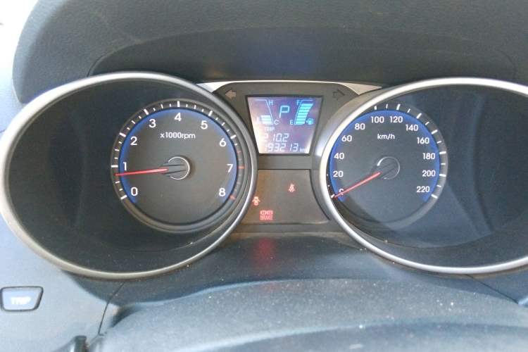 Used Hyundai ix35 2013 2.0L Automatic Two-Wheel Drive Smart GLS China IV Standard Instrument Cluster