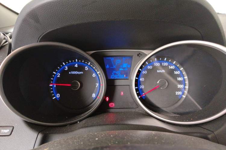 Used Hyundai ix35 2013 2.0L Automatic Two-Wheel Drive Smart GLS China IV Standard Instrument Cluster