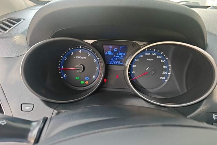 Used Hyundai ix35 2013 2.0L Automatic Two-Wheel Drive Comfort GL China V Standard Instrument Cluster