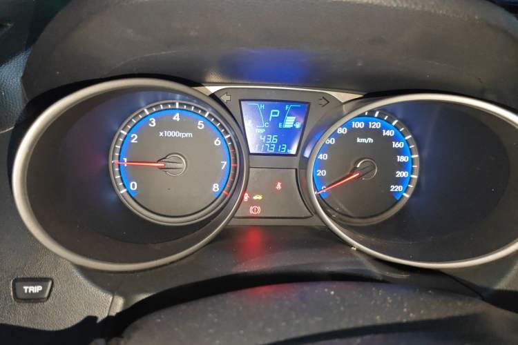 Used Hyundai ix35 2013 2.0L Automatic Two-Wheel Drive Smart GLS China IV Standard Instrument Cluster