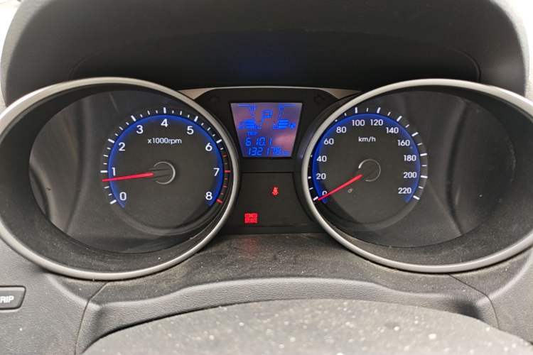 Used Hyundai ix35 2013 2.0L Automatic Two-Wheel Drive Smart GLS China IV Standard Instrument Cluster