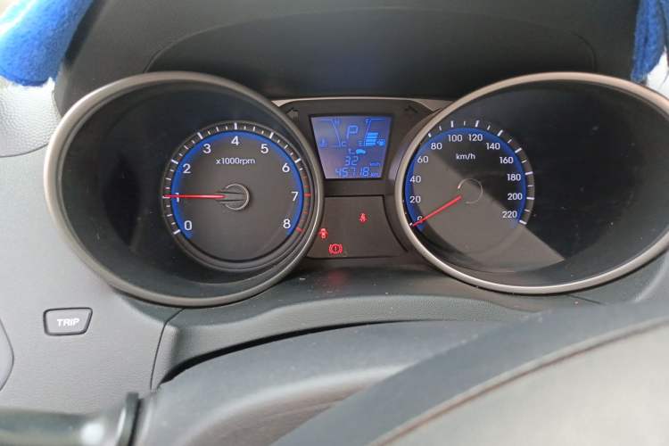 Used Hyundai ix35 2013 2.0L Automatic Two-Wheel Drive Smart GLS China IV Standard Instrument Cluster