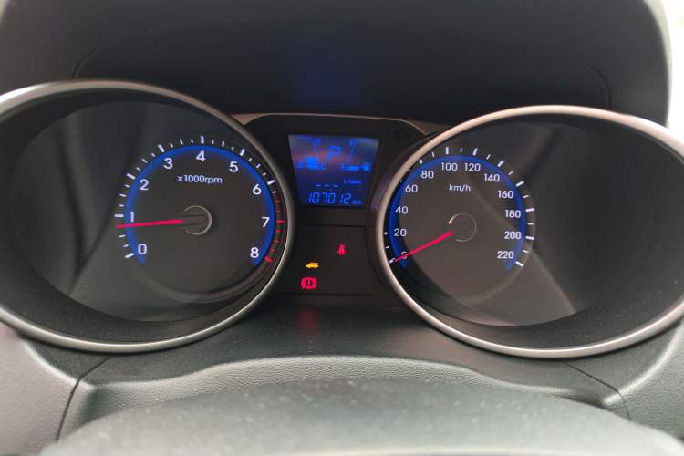 Used Hyundai ix35 2013 2.0L Automatic Two-Wheel Drive Smart GLS China IV Standard Instrument Cluster