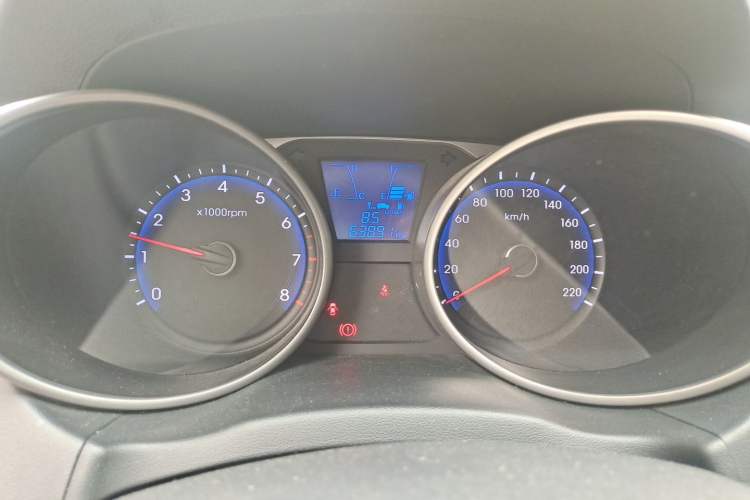 Used Hyundai ix35 2013 2.0L Manual 2WD Comfort GL China IV Standard Instrument Cluster