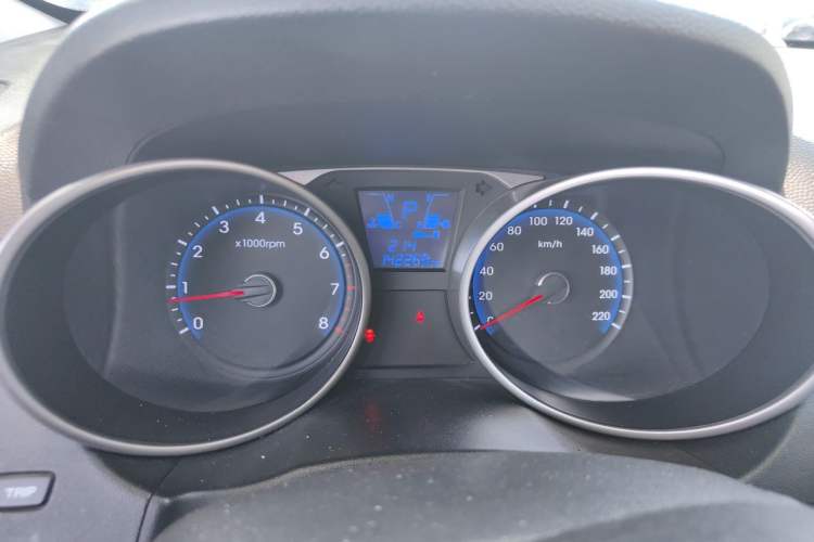 Used Hyundai ix35 2013 2.0L Automatic Two-Wheel Drive Smart GLS China V Standard Instrument Cluster