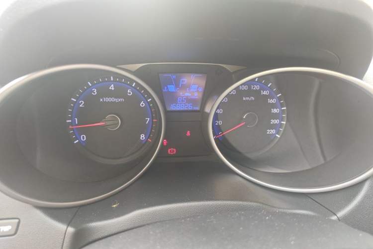Used Hyundai ix35 2013 2.0L Automatic Two-Wheel Drive Smart GLS China IV Standard Instrument Cluster