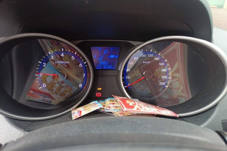 Used Hyundai ix35 2013 2.0L Automatic Two-Wheel Drive Smart GLS China IV Standard Instrument Cluster