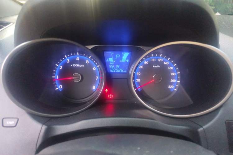 Used Hyundai ix35 2013 2.0L Automatic Two-Wheel Drive Smart GLS China IV Standard Instrument Cluster