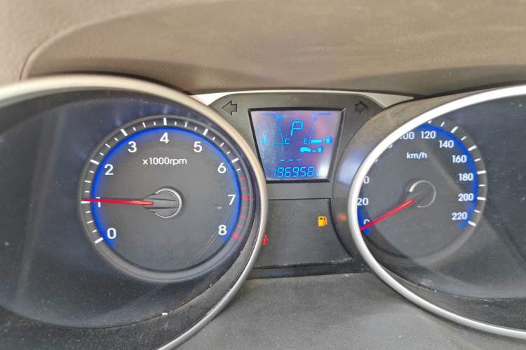 Used Hyundai ix35 2013 2.0L Automatic 2WD Comfort GL China IV Standard Instrument Cluster