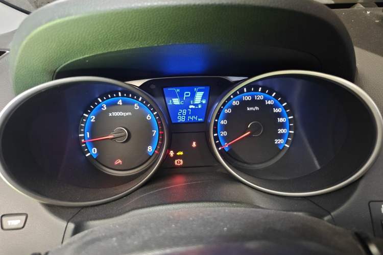 Used Hyundai ix35 2013 2.0L Automatic Two-Wheel Drive Smart GLS China V Standard Instrument Cluster