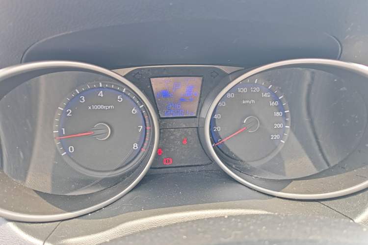 Used Hyundai ix35 2013 2.0L Automatic Two-Wheel Drive Smart GLS China V Standard Instrument Cluster