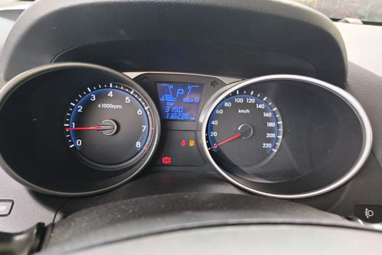 Used Hyundai ix35 2013 2.0L Automatic Two-Wheel Drive Smart GLS China V Standard Instrument Cluster