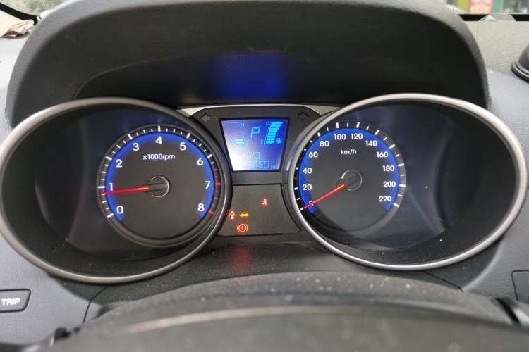Used Hyundai ix35 2013 2.0L Automatic Two-Wheel Drive Smart GLS China IV Standard Instrument Cluster