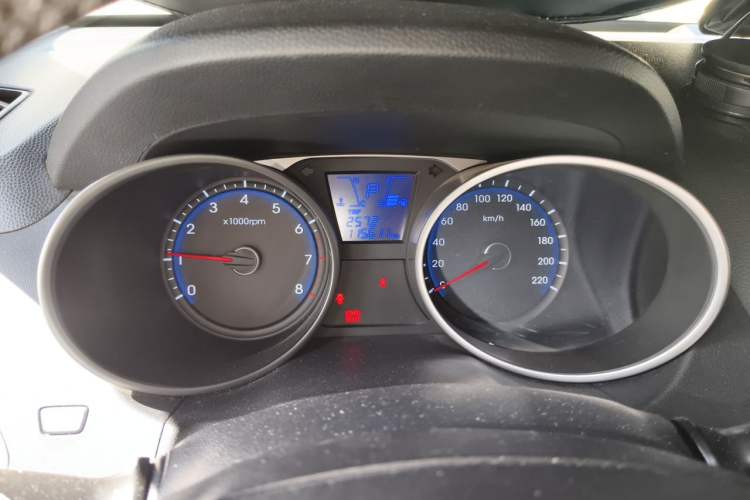 Used Hyundai ix35 2013 2.0L Automatic Two-Wheel Drive Smart GLS China V Standard Instrument Cluster