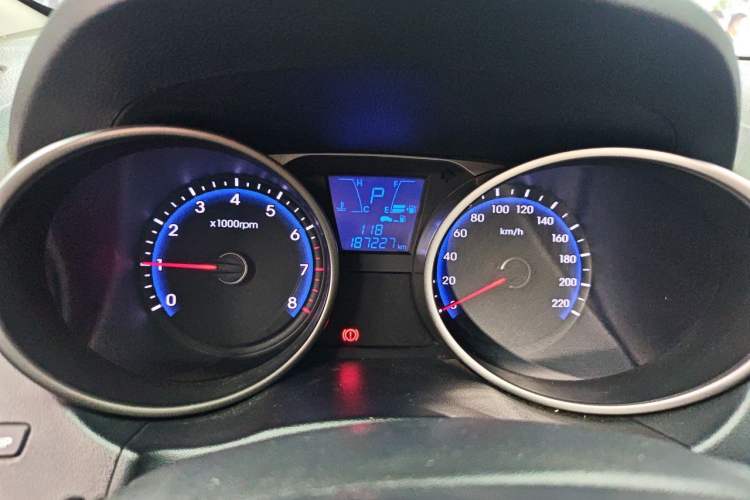 Used Hyundai ix35 2013 2.0L Automatic 2WD Comfort GL China IV Standard Instrument Cluster