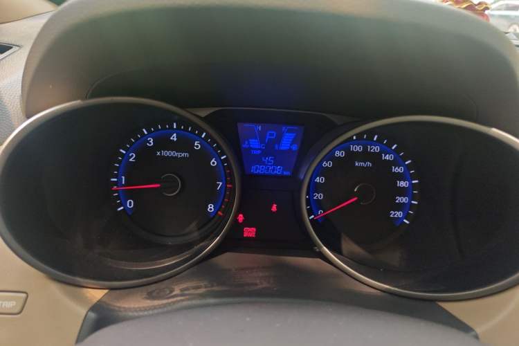 Used Hyundai ix35 2013 2.0L Automatic Two-Wheel Drive Smart GLS China V Standard Instrument Cluster