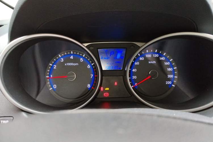 Used Hyundai ix35 2013 2.0L Automatic Two-Wheel Drive Smart GLS China IV Standard Instrument Cluster