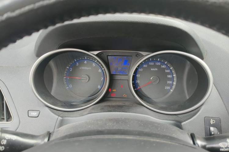 Used Hyundai ix35 2013 2.0L Automatic Two-Wheel Drive Smart GLS China IV Standard Instrument Cluster