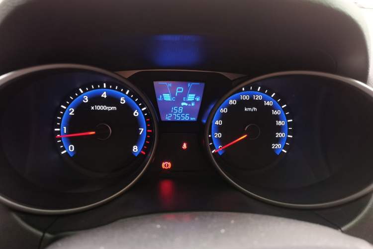 Used Hyundai ix35 2013 2.0L Automatic Two-Wheel Drive Smart GLS China IV Standard Instrument Cluster