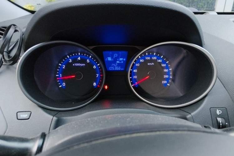 Used Hyundai ix35 2013 2.0L Automatic Two-Wheel Drive Smart GLS China IV Standard Instrument Cluster