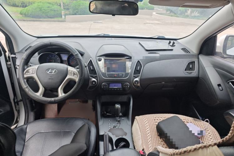 Used Hyundai ix35 2013 2.0L Automatic Two-Wheel Drive Smart GLS China IV Standard Interior 2