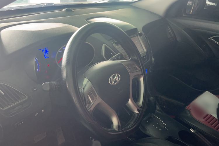 Used Hyundai ix35 2013 2.0L Automatic 4x4 Intelligent GLS China IV Standard Interior 2
