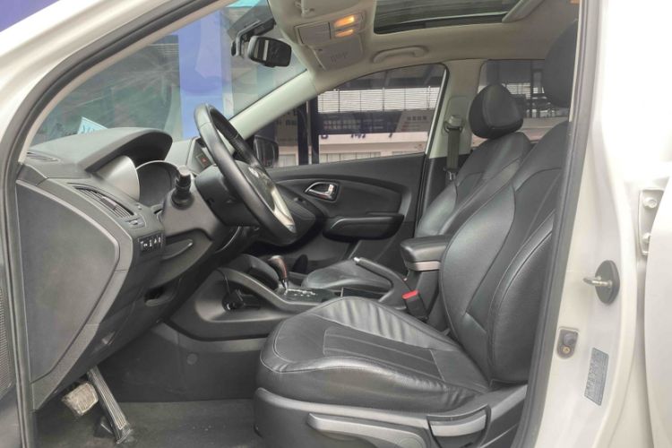 Used Hyundai ix35 2013 2.0L Automatic 4x4 Intelligent GLS China IV Standard Interior 2