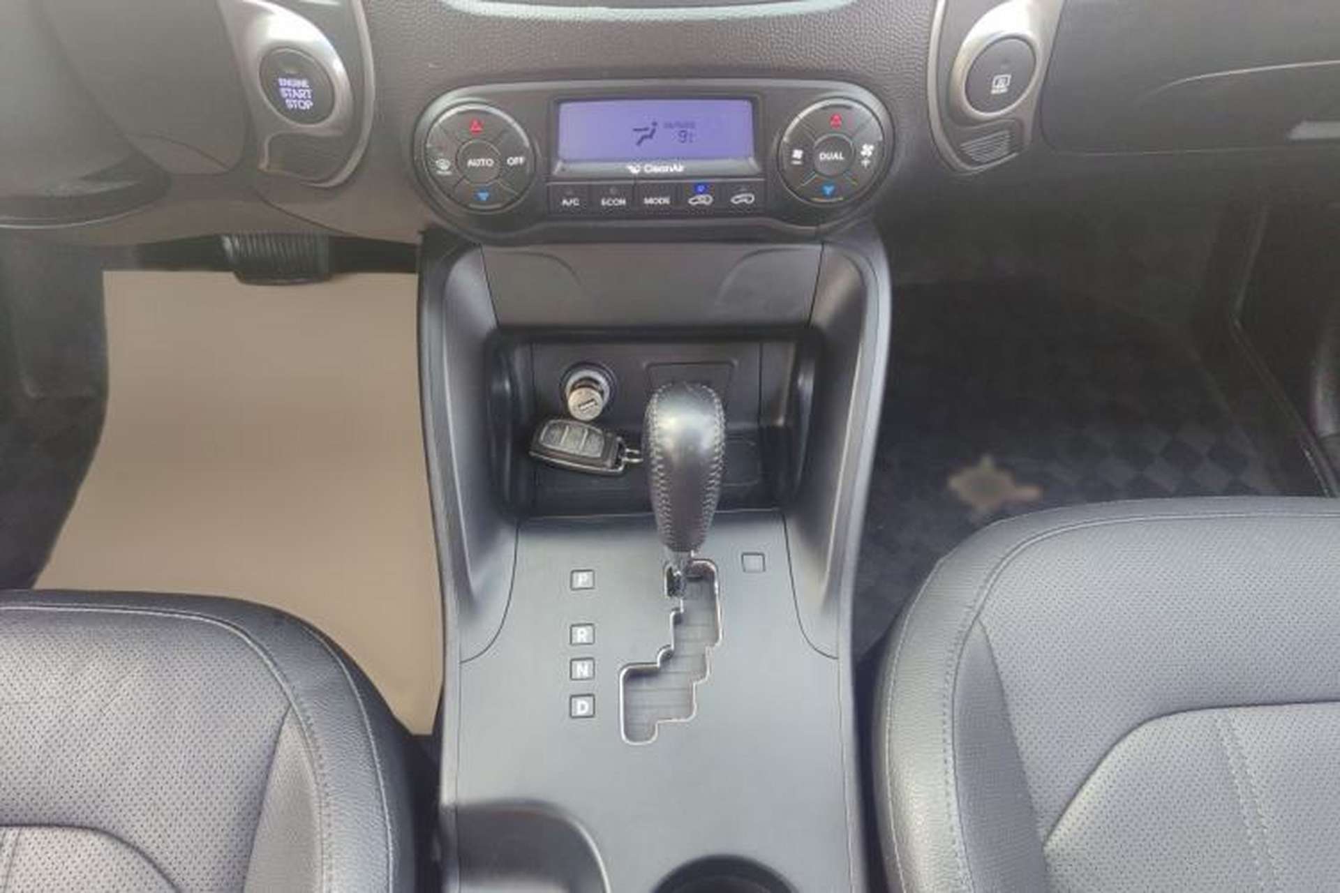Used Hyundai ix35 2013 2.0L Automatic Two-Wheel Drive Smart GLS China IV Standard Interior 5