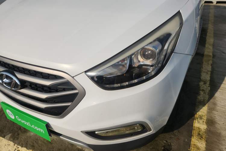 Used Hyundai ix35 2013 2.0L Automatic Two-Wheel Drive Smart GLS China V Standard Left Front Headlight