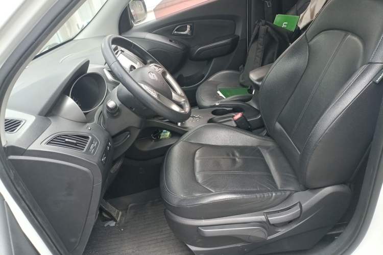 Used Hyundai ix35 2013 2.0L Automatic Two-Wheel Drive Smart GLS China IV Standard Left Front Seat