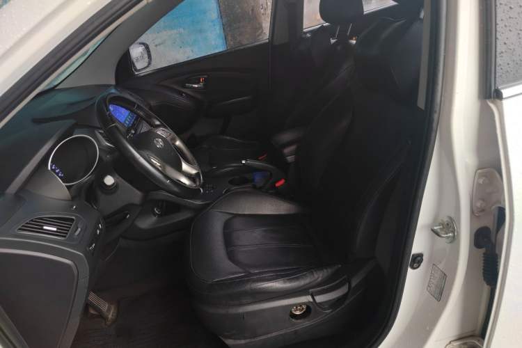 Used Hyundai ix35 2013 2.0L Automatic Two-Wheel Drive Smart GLS China IV Standard Left Front Seat
