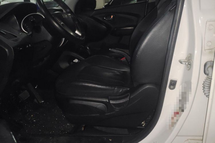 Used Hyundai ix35 2013 2.0L Automatic Two-Wheel Drive Smart GLS China IV Standard Left Front Seat