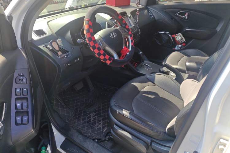 Used Hyundai ix35 2013 2.0L Automatic Two-Wheel Drive Smart GLS China IV Standard Left Front Seat