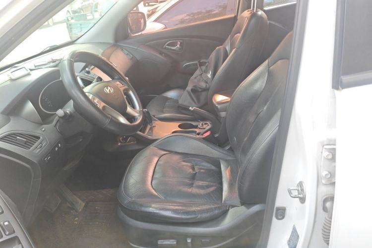 Used Hyundai ix35 2013 2.0L Automatic Two-Wheel Drive Smart GLS China IV Standard Left Front Seat