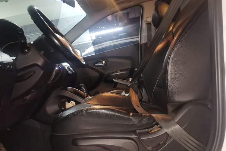 Used Hyundai ix35 2013 2.0L Automatic Two-Wheel Drive Smart GLS China V Standard Left Front Seat
