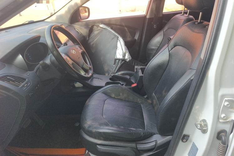 Used Hyundai ix35 2013 2.0L Automatic Two-Wheel Drive Smart GLS China IV Standard Left Front Seat