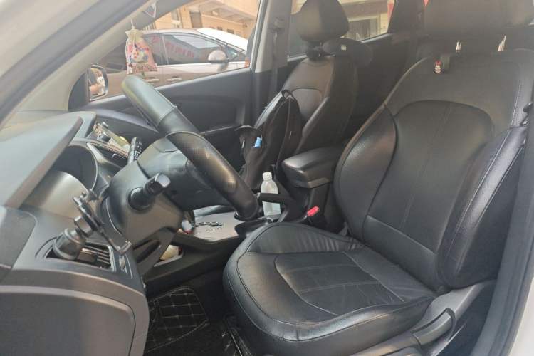 Used Hyundai ix35 2013 2.0L Automatic Two-Wheel Drive Smart GLS China IV Standard Left Front Seat