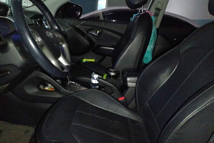 Used Hyundai ix35 2013 2.0L Automatic Two-Wheel Drive Smart GLS China IV Standard Left Front Seat