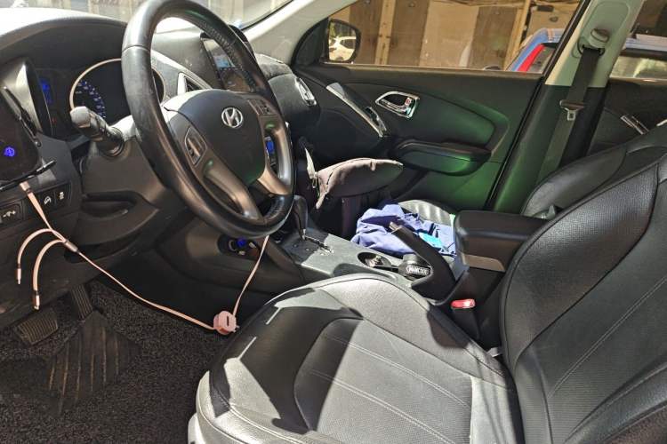 Used Hyundai ix35 2013 2.0L Automatic Two-Wheel Drive Smart GLS China IV Standard Left Front Seat