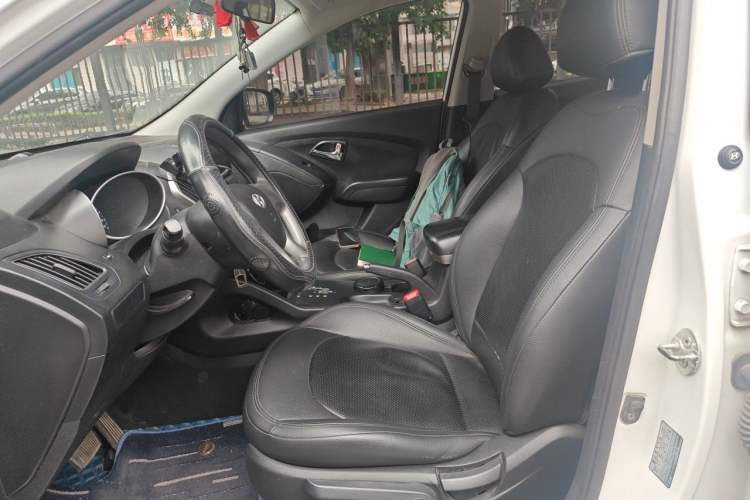 Used Hyundai ix35 2013 2.0L Automatic 2WD Comfort GL China IV Standard Left Front Seat
