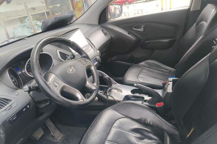 Used Hyundai ix35 2013 2.0L Automatic Two-Wheel Drive Smart GLS China IV Standard Left Front Seat