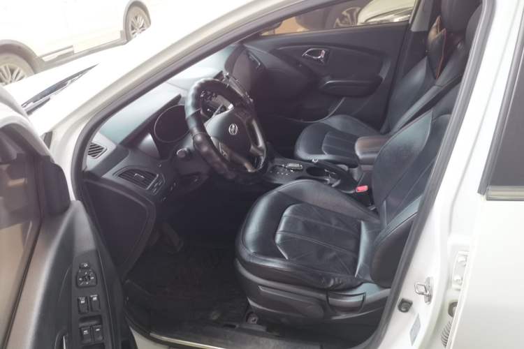 Used Hyundai ix35 2013 2.0L Automatic Two-Wheel Drive Smart GLS China IV Standard Left Front Seat