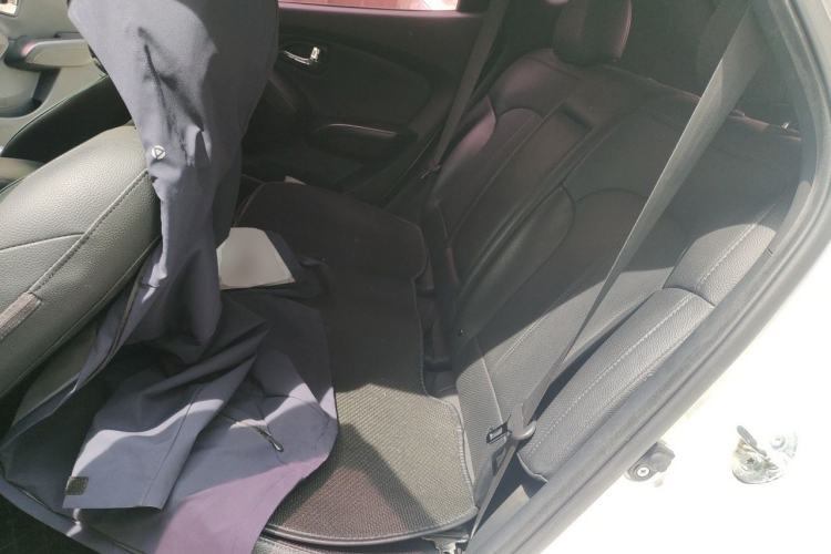 Used Hyundai ix35 2013 2.0L Automatic Two-Wheel Drive Smart GLS China IV Standard Left Rear Seat