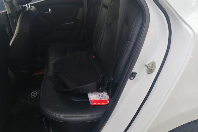 Used Hyundai ix35 2013 2.0L Automatic Two-Wheel Drive Smart GLS China IV Standard Left Rear Seat