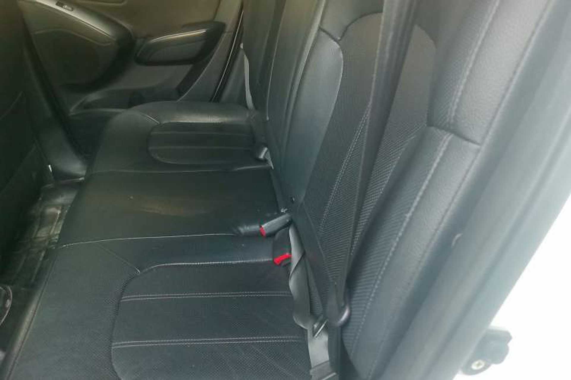 Used Hyundai ix35 2013 2.0L Automatic Two-Wheel Drive Smart GLS China IV Standard Left Rear Seat