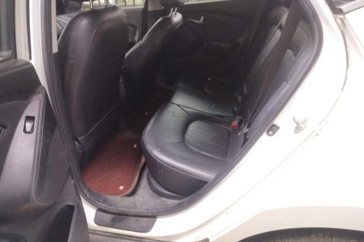 Used Hyundai ix35 2013 2.0L Automatic Two-Wheel Drive Smart GLS China IV Standard Left Rear Seat