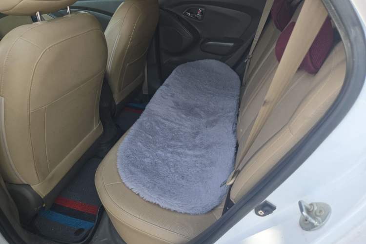 Used Hyundai ix35 2013 2.0L Automatic Two-Wheel Drive Smart GLS China IV Standard Left Rear Seat