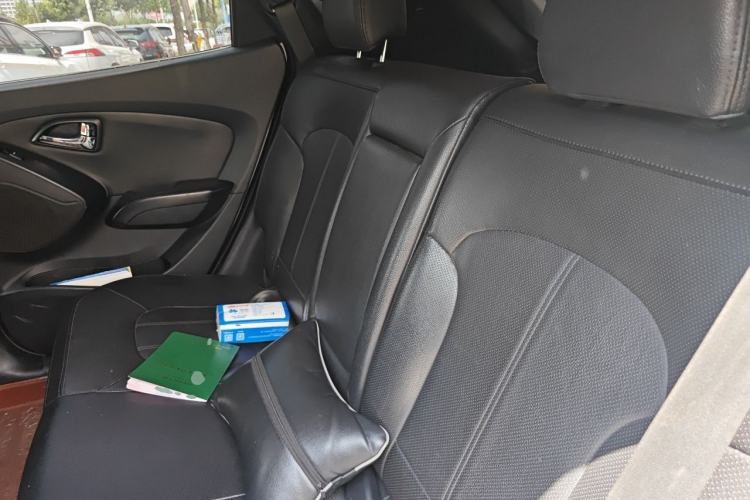 Used Hyundai ix35 2013 2.0L Automatic Two-Wheel Drive Smart GLS China IV Standard Left Rear Seat