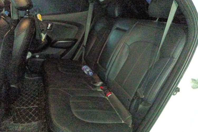 Used Hyundai ix35 2013 2.0L Automatic Two-Wheel Drive Smart GLS China IV Standard Left Rear Seat